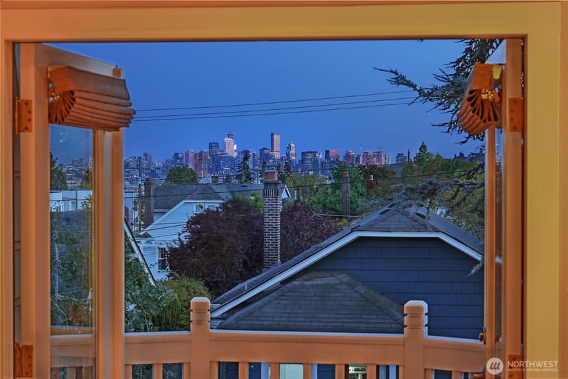 Property photo for 1023 N 49th Street, Seattle photo 5