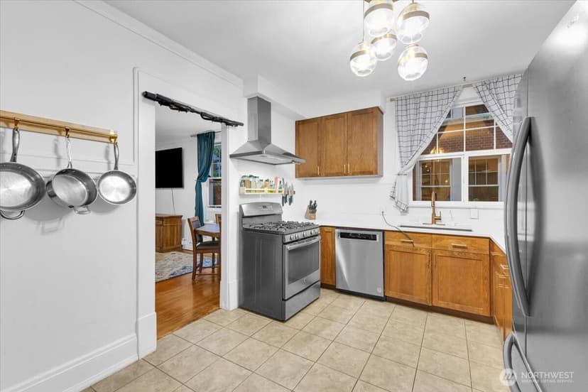 Property photo for 615 Boren Avenue #8, Seattle photo 13