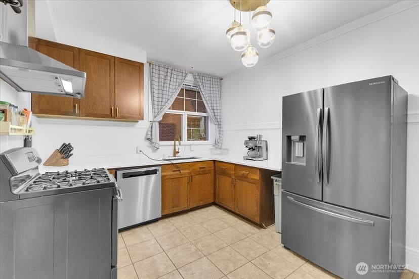 Property photo for 615 Boren Avenue #8, Seattle photo 12