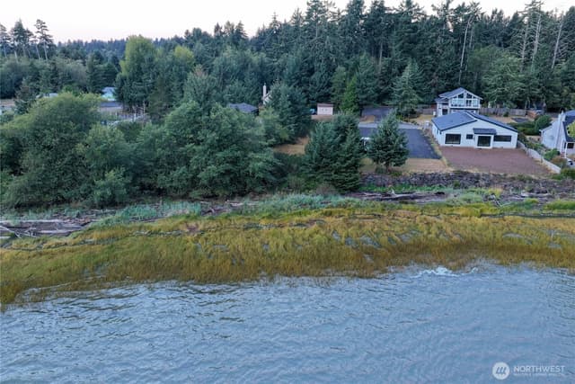 Property photo for 200 Sunrise Avenue SE, Ocean Shores photo 2