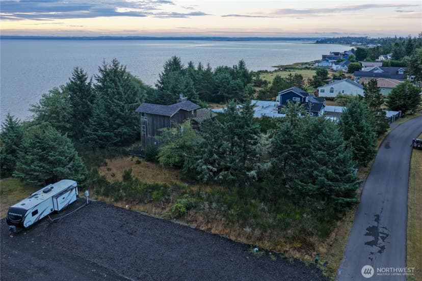 Property photo for 200 Sunrise Avenue SE, Ocean Shores photo 7