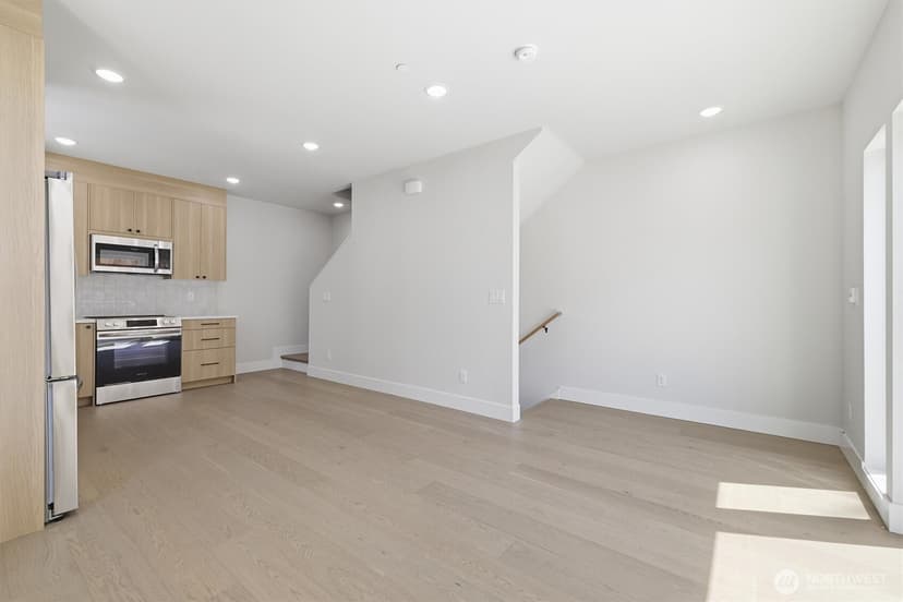 Property photo for 1401 29th Avenue, Seattle photo 7