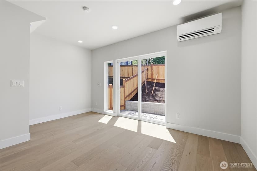 Property photo for 1401 29th Avenue, Seattle photo 9