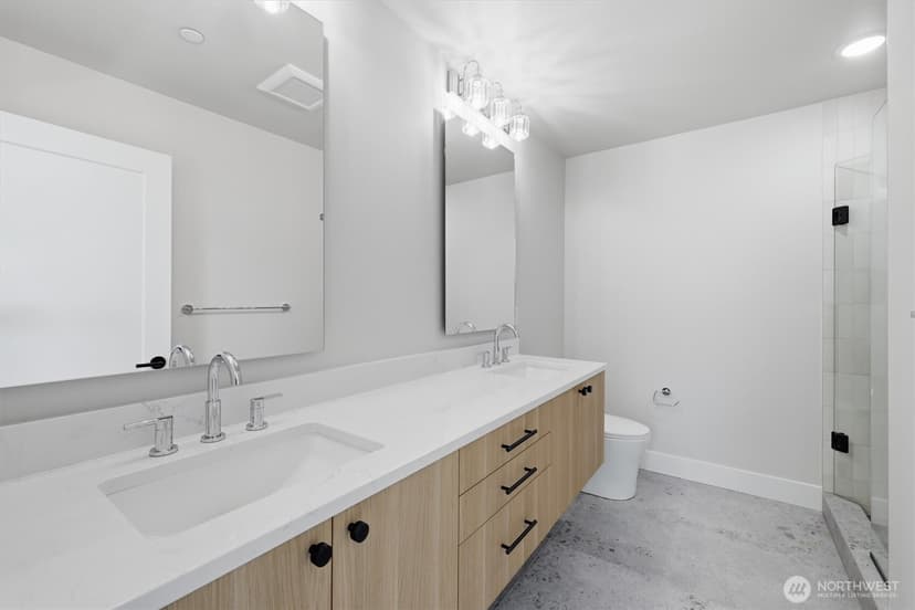 Property photo for 1401 29th Avenue, Seattle photo 30