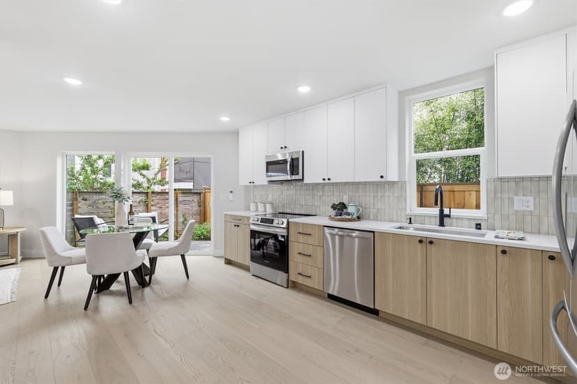 Property photo for 1409 29th Avenue, Seattle photo 6