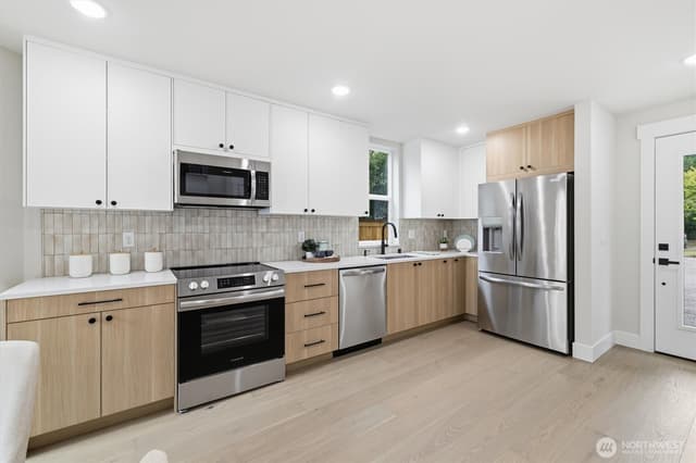 Property photo for 1409 29th Avenue, Seattle photo 4