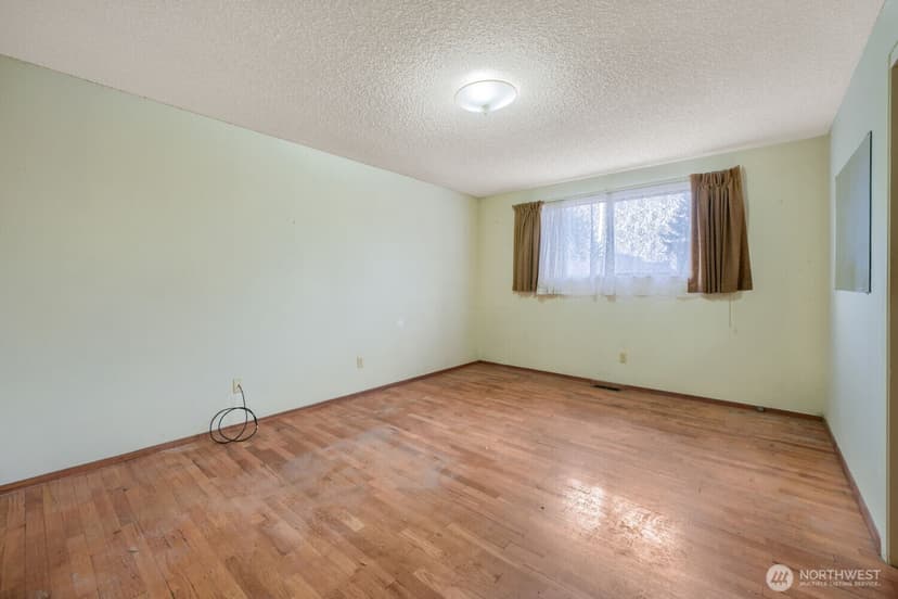 Property photo for 12524 13th Avenue SW, Burien photo 14