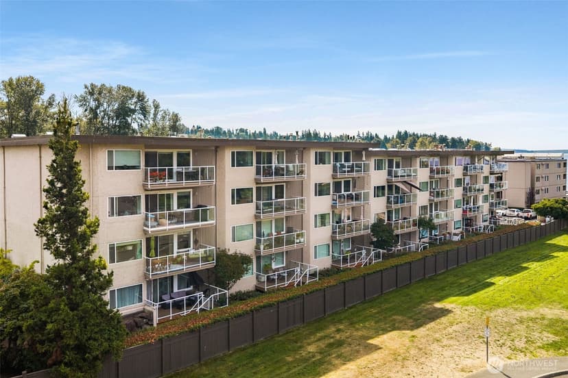 Property photo for 9715 NE Juanita Drive #B107, Kirkland photo 25