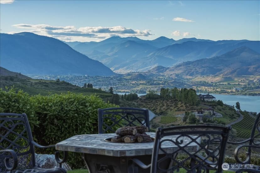 Property photo for 825 Hawks Meadow Road, Chelan photo 13