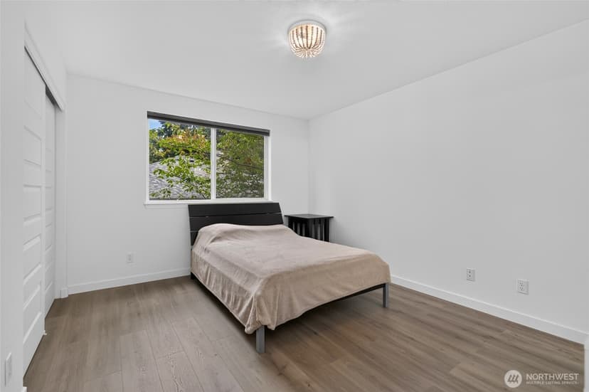 Property photo for 12730 15th Avenue NE, Seattle photo 13