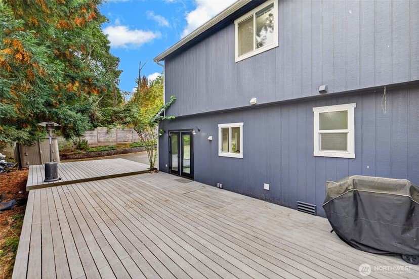 Property photo for 12730 15th Avenue NE, Seattle photo 30