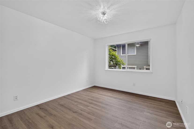 Property photo for 12730 15th Avenue NE, Seattle photo 26