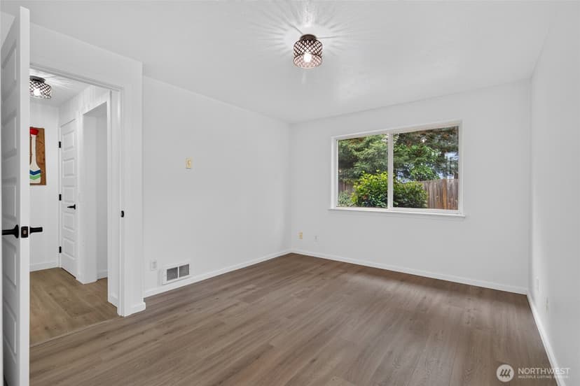 Property photo for 12730 15th Avenue NE, Seattle photo 25