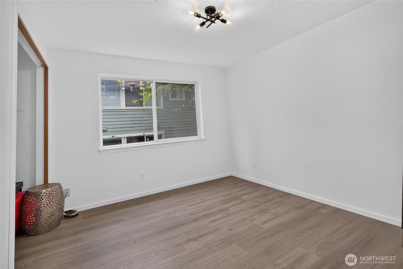Property photo for 12730 15th Avenue NE, Seattle photo 27