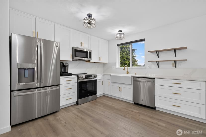 Property photo for 12730 15th Avenue NE, Seattle photo 12