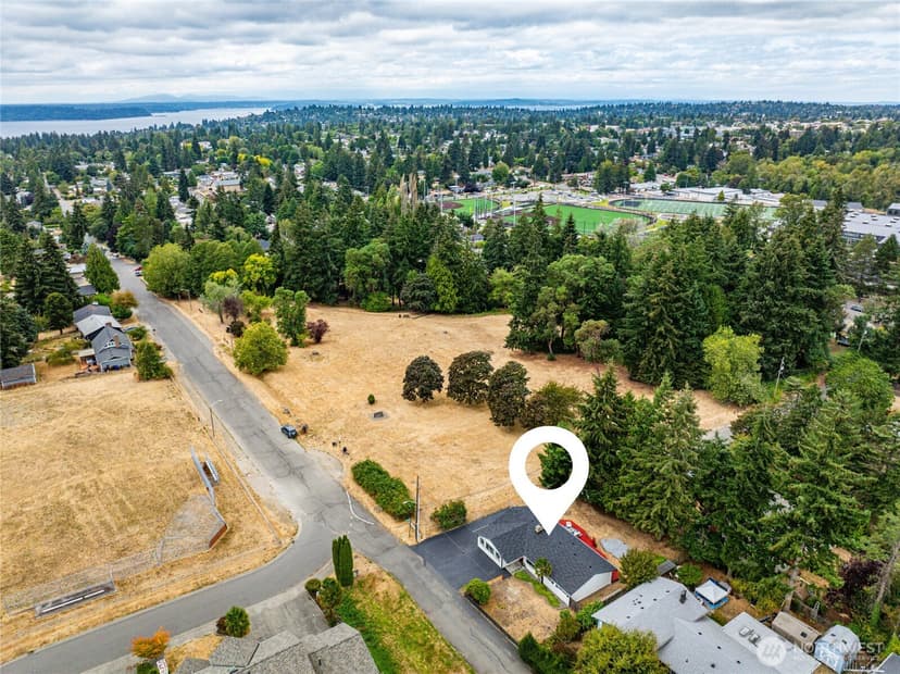 Property photo for 528 SW 118th Street, Seattle photo 33