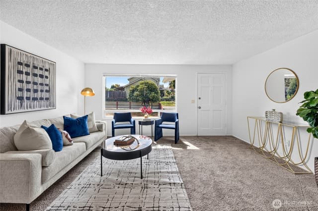 Property photo for 528 SW 118th Street, Seattle photo 5