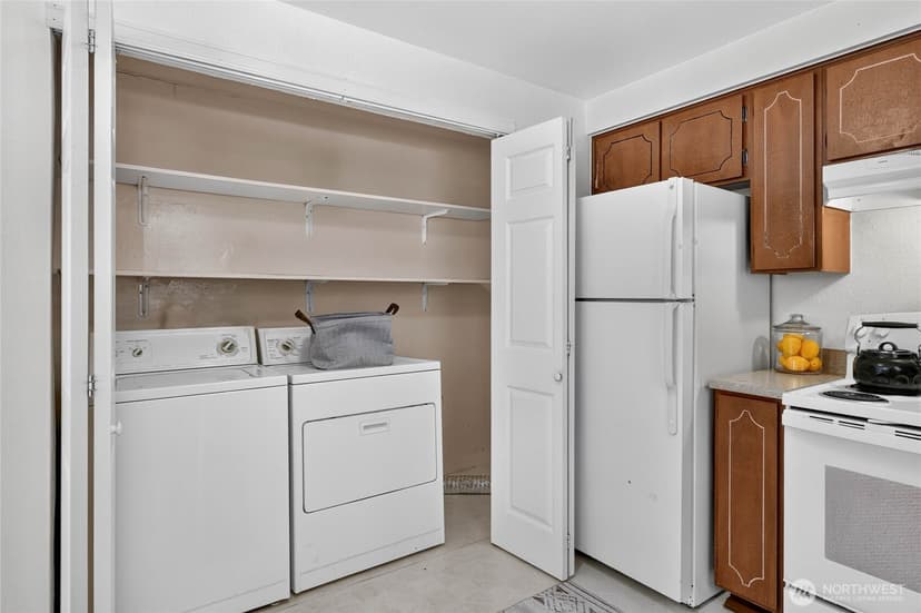 Property photo for 528 SW 118th Street, Seattle photo 23
