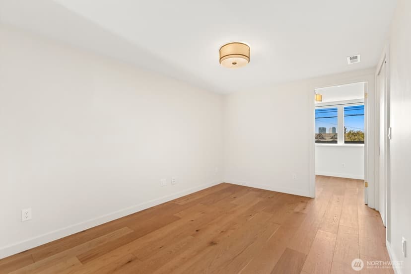 Property photo for 112 18th Avenue, Seattle photo 17