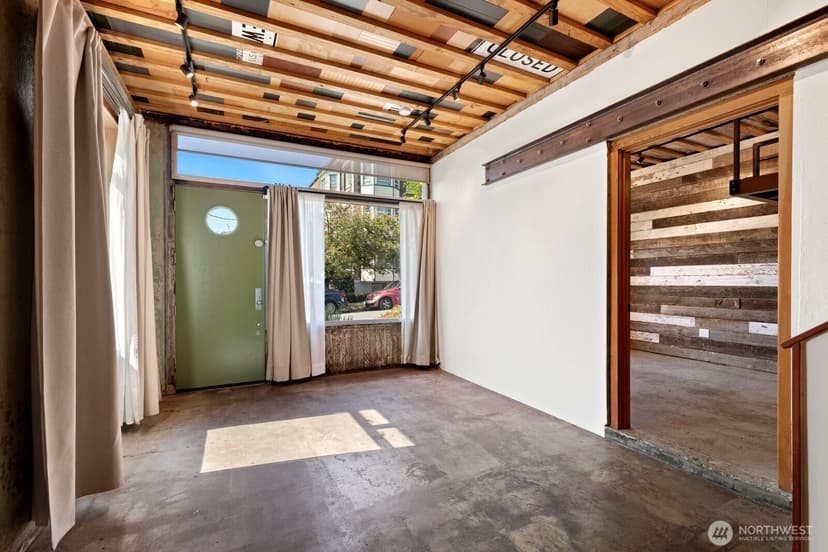 Property photo for 112 18th Avenue, Seattle photo 4