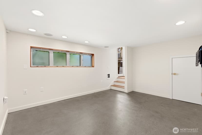 Property photo for 112 18th Avenue, Seattle photo 13