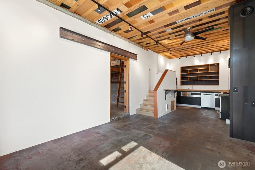 Property photo for 112 18th Avenue, Seattle photo 5