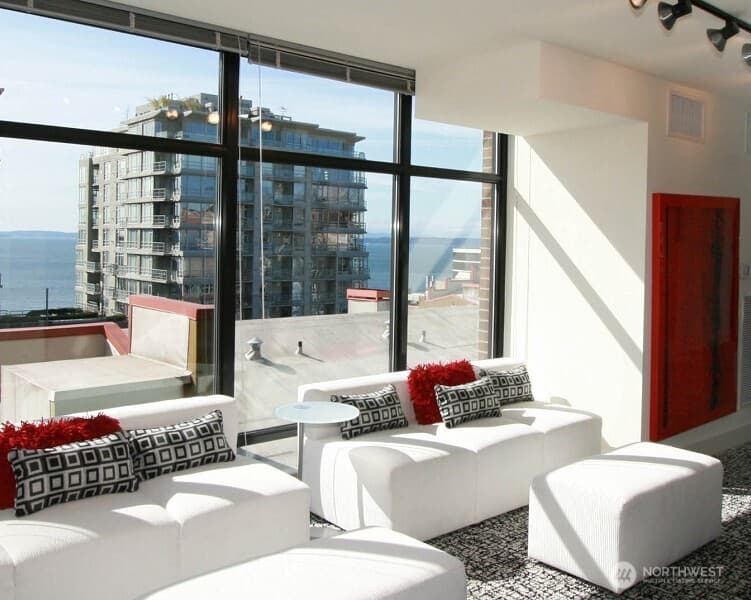Property photo for 2911 2nd Avenue #324, Seattle photo 7