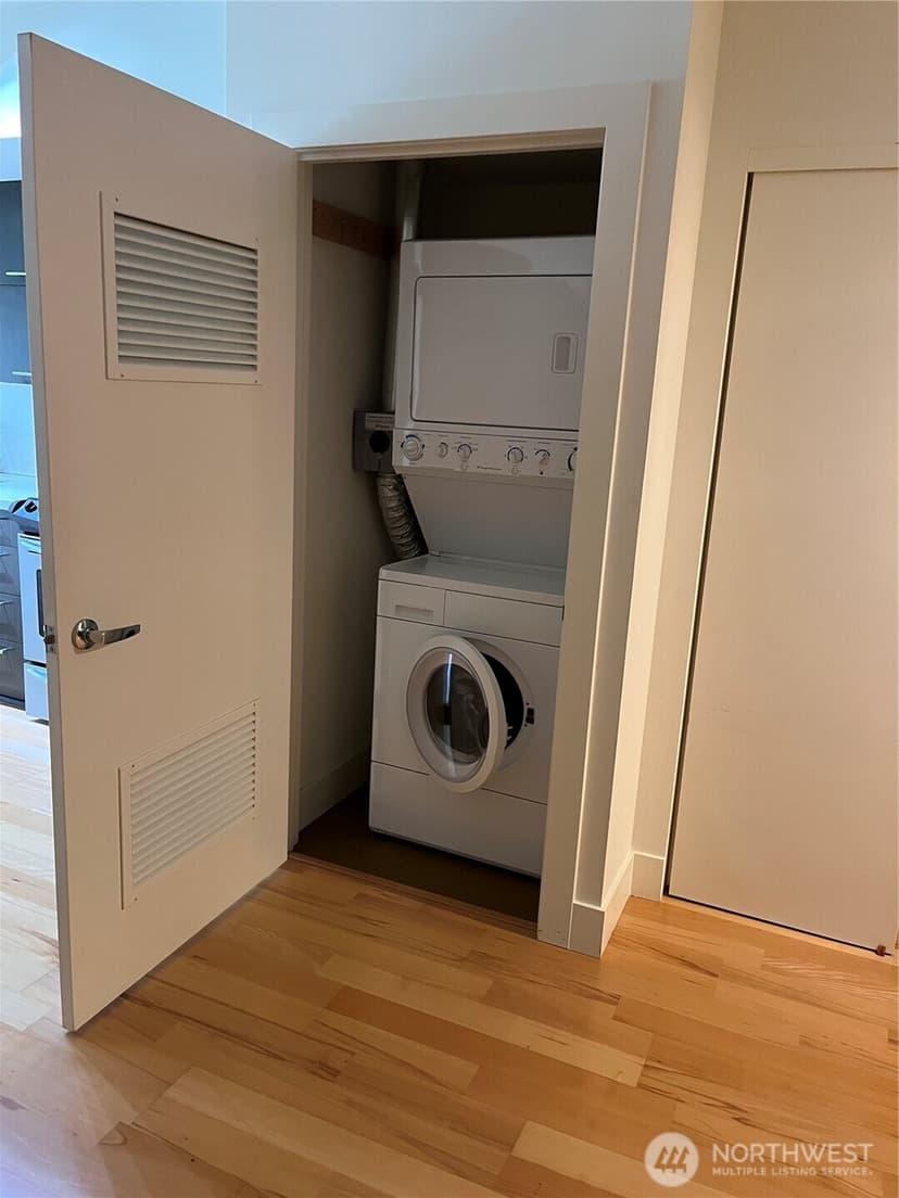 Property photo for 2911 2nd Avenue #324, Seattle photo 12