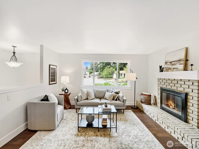 Property photo for 13832 125th Avenue NE, Kirkland photo 5