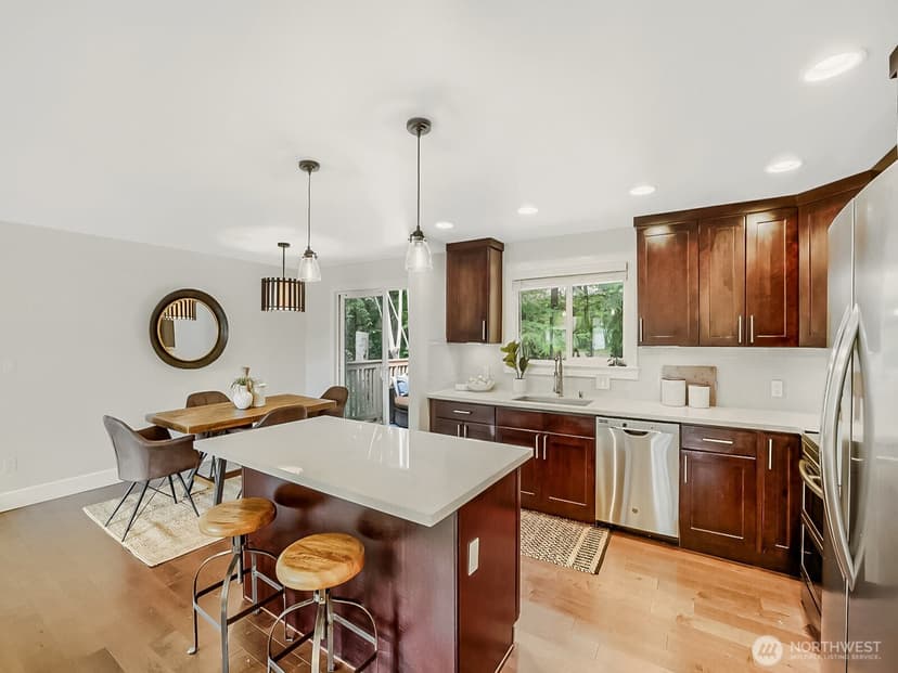 Property photo for 13832 125th Avenue NE, Kirkland photo 12