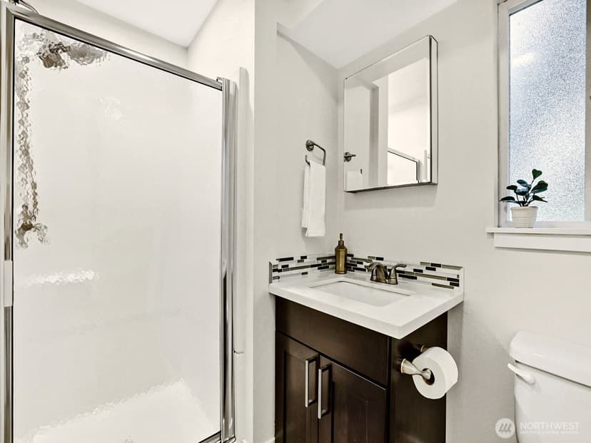 Property photo for 13832 125th Avenue NE, Kirkland photo 18