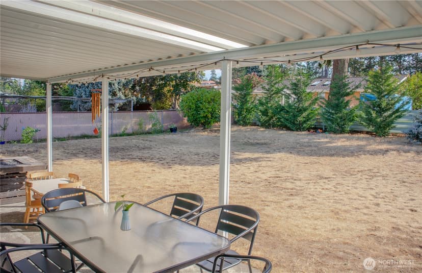 Property photo for 650 Jefferson Avenue NE, Renton photo 12