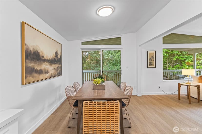 Property photo for 10017 12th Avenue NE, Seattle photo 3