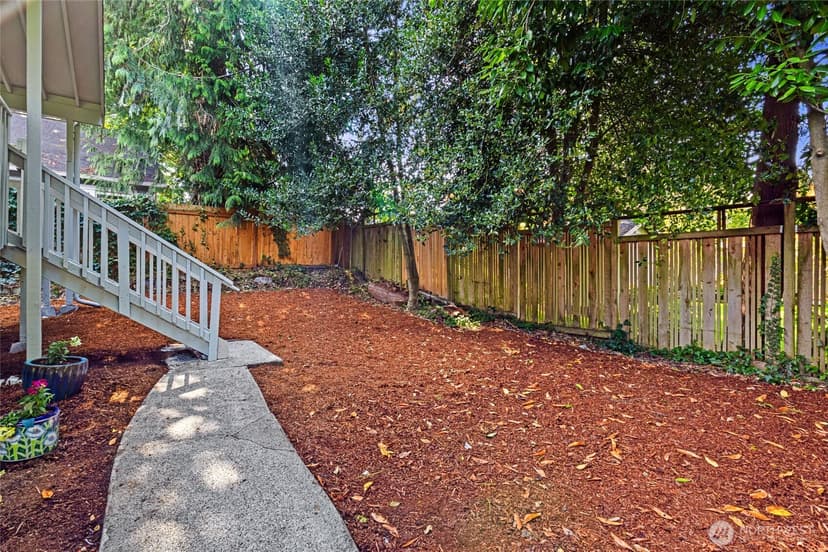 Property photo for 10017 12th Avenue NE, Seattle photo 20