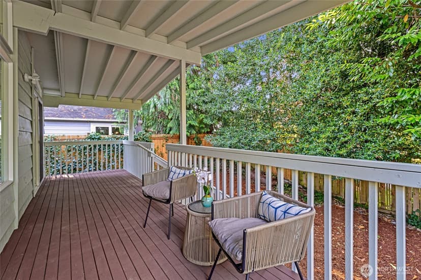 Property photo for 10017 12th Avenue NE, Seattle photo 19
