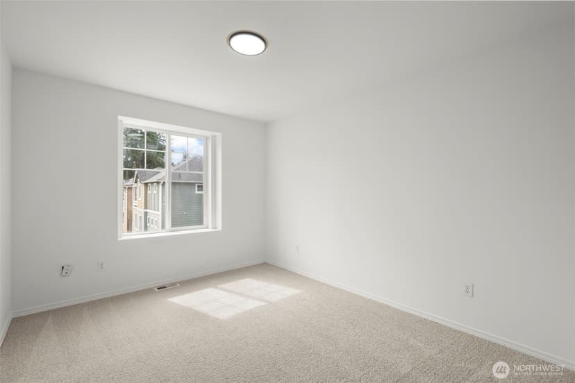 Property photo for 907 141st Place SW, Lynnwood photo 31