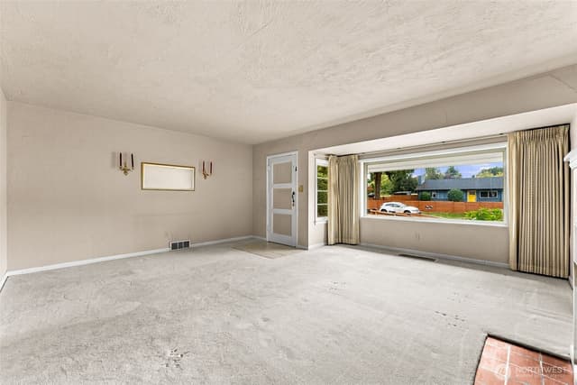 Property photo for 10454 2nd Avenue S, Seattle photo 4