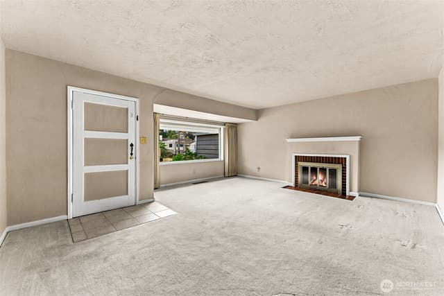 Property photo for 10454 2nd Avenue S, Seattle photo 3
