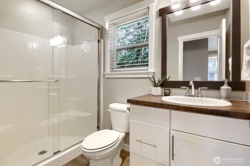 Property photo for 12757 Dayton Avenue N #B, Seattle photo 26