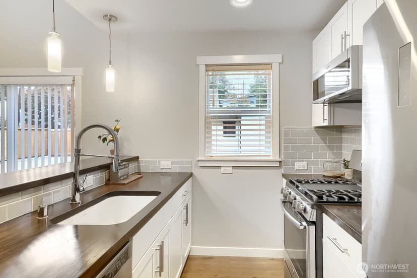 Property photo for 12757 Dayton Avenue N #B, Seattle photo 11