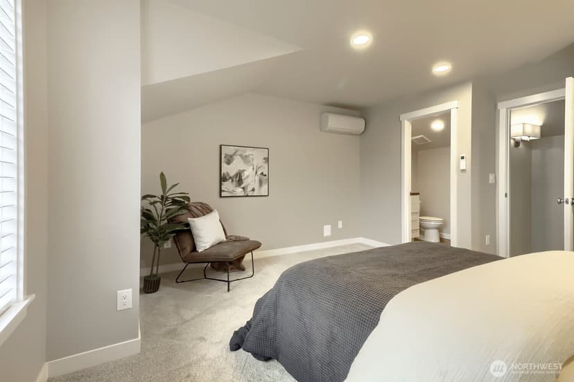 Property photo for 12757 Dayton Avenue N #B, Seattle photo 22