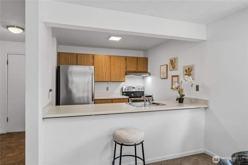 Property photo for 1740 NE 86th Street #311, Seattle photo 8