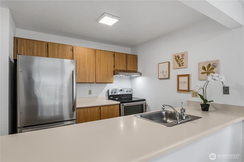 Property photo for 1740 NE 86th Street #311, Seattle photo 9