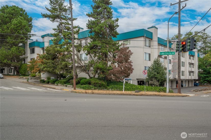Property photo for 1740 NE 86th Street #311, Seattle photo 23