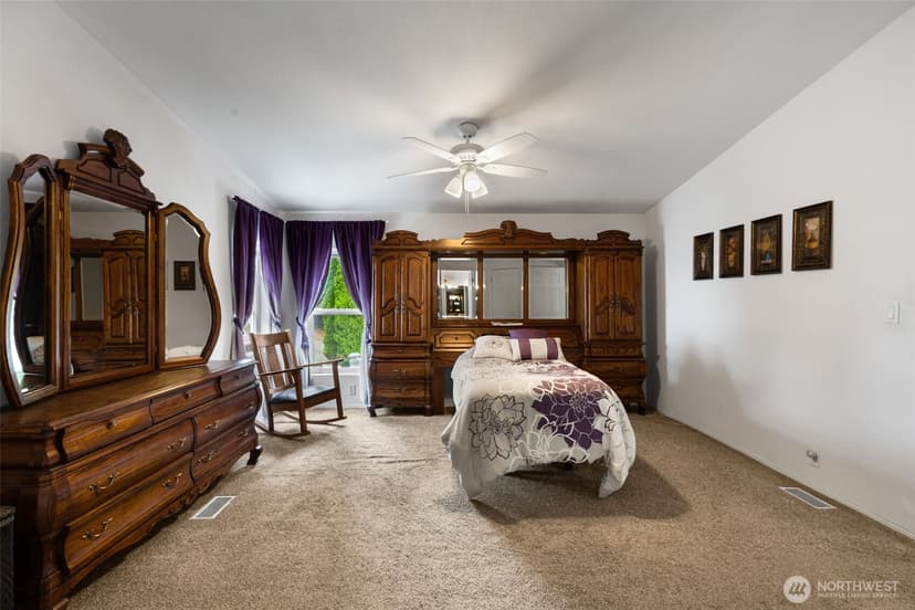 Property photo for 11921 SE 268th Street, Kent photo 19