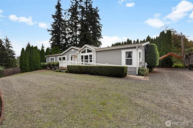 Property photo for 11921 SE 268th Street, Kent photo 2