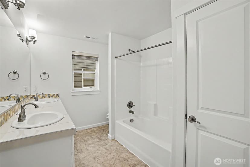Property photo for 27432 12th Place S, Des Moines photo 27