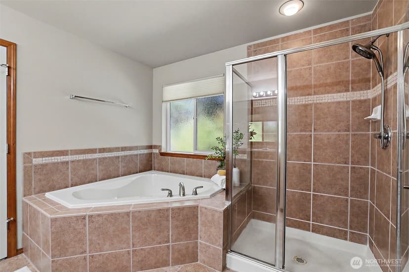 Property photo for 4011 160th Place SE, Bothell photo 26