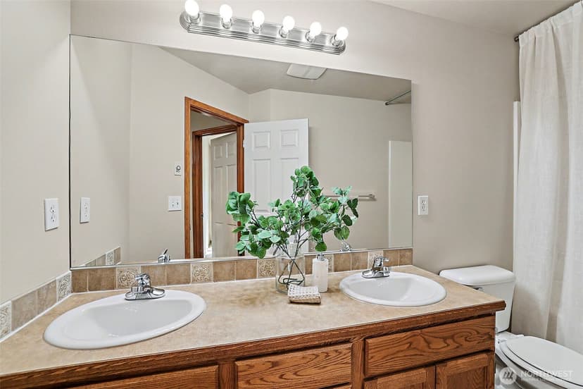 Property photo for 4011 160th Place SE, Bothell photo 19