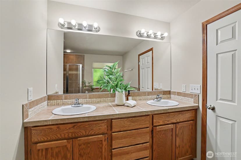 Property photo for 4011 160th Place SE, Bothell photo 27